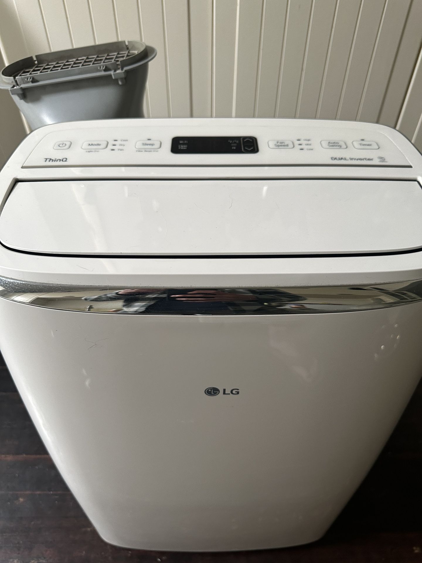 LG 10,000 (DOE) BTU 115-Volt Portable Air Conditioner