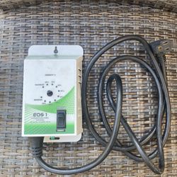 TITAN HUMIDIFY/DEHUMIDIFY CONTROLLER 