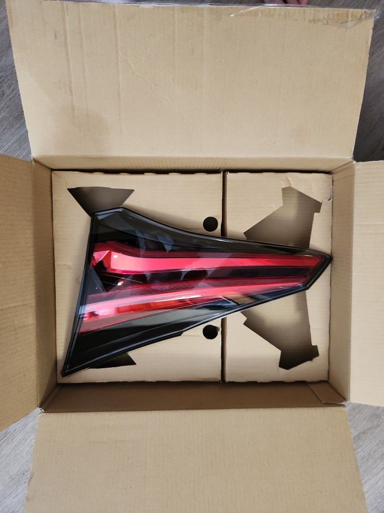 2016- 2018 Toyota RAV4 RR Tail Lamp