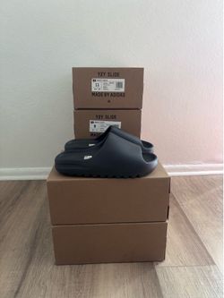 Onyx Yeezy Slides