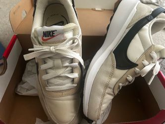 Women’s Nike waffle debut