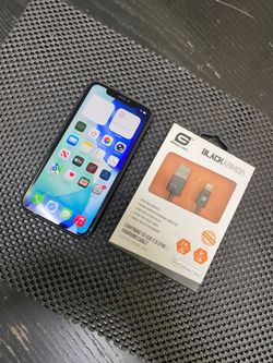 UNLOCKED iPhone 11 64GB Black