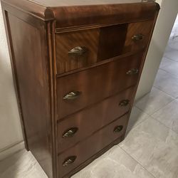 Vintage Art Deco Dresser