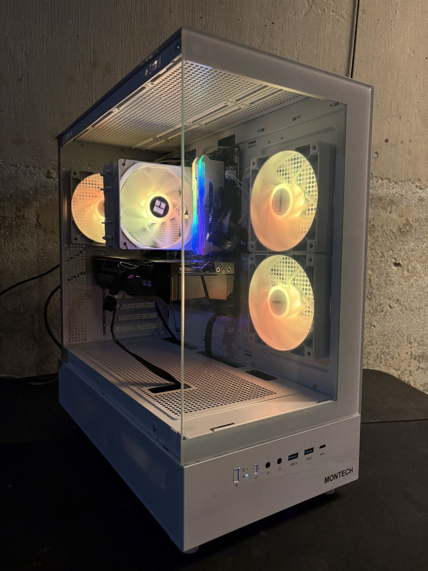 Montech XR RGB Gaming PC White.