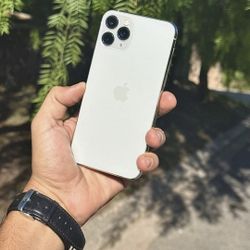 IPhone 11 Pro Unlocked / Liberado 👌 (Different Colors Available)