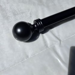 Curtain Rod and Curtains