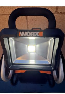 WORX 20-volt 1500 -Lumens LED Battery-operated Portable Work Light (tool only)