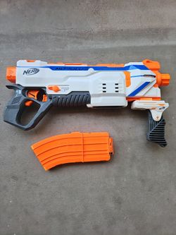 NERF N-Strike Modulus Regulator With 12 Round Magazine