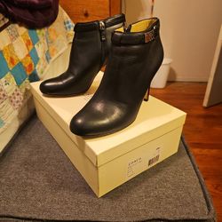 Coach Biancca Soft Calf Size 9 BLACK
