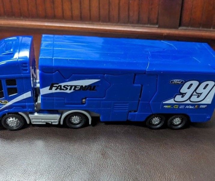 NASCAR BASHERS CARL EDWARDS #99 Super Bash Truck FASTENAL