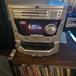 Jvc Stereo System  3 Cd Player With Remote 