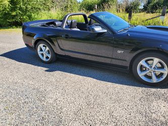 2010 Mustang GT 18" Wheels & Tires