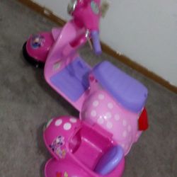 Mini Mouse Children's 3wheeler W/Side Car