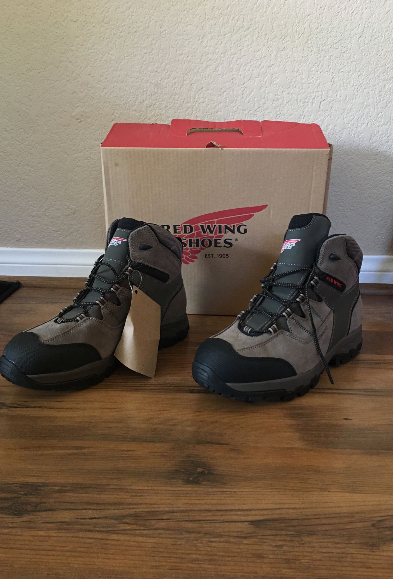 Red wing steel toe, electrical hazard, waterproof size 11.5