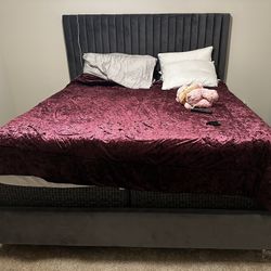King Size Upholstered Platform Bed 