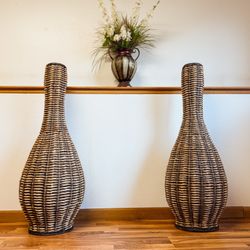 Set of 2 Large Woven Rattan Floor Vases – Rustic & Stylish