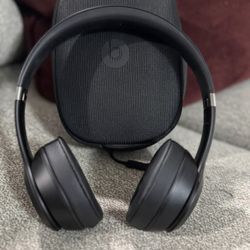 Beats Solo 4 True Headphones