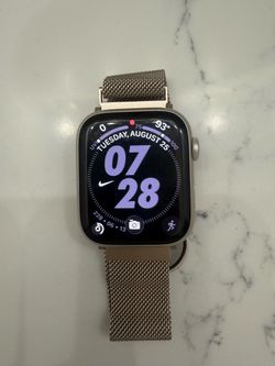 Apple Watch 8 45mm GPS only