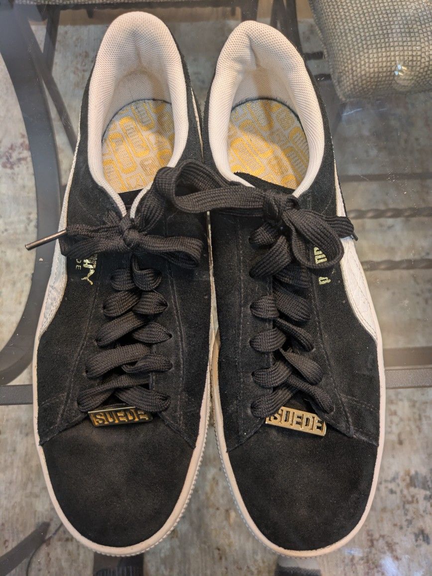 Puma Suede Classic Black/White Sneakers