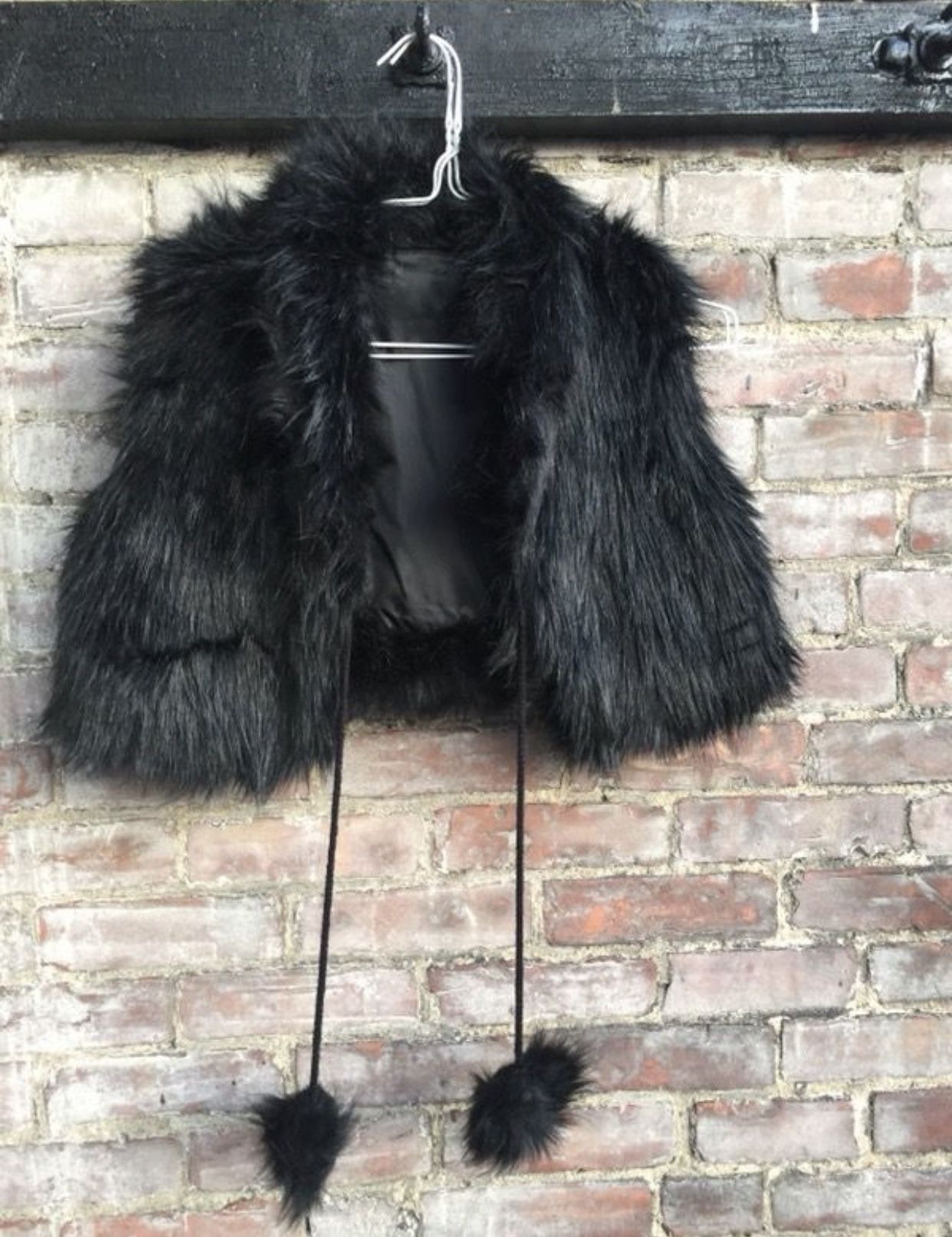 Black Fake Fur Vest - Super Cute