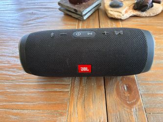 JBL charge 3