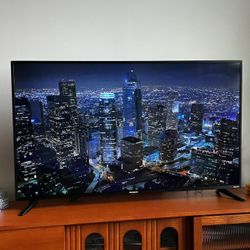 Roku 50" Select Series 4K HDR Smart Roku TV with 2 Roku TV Remotes