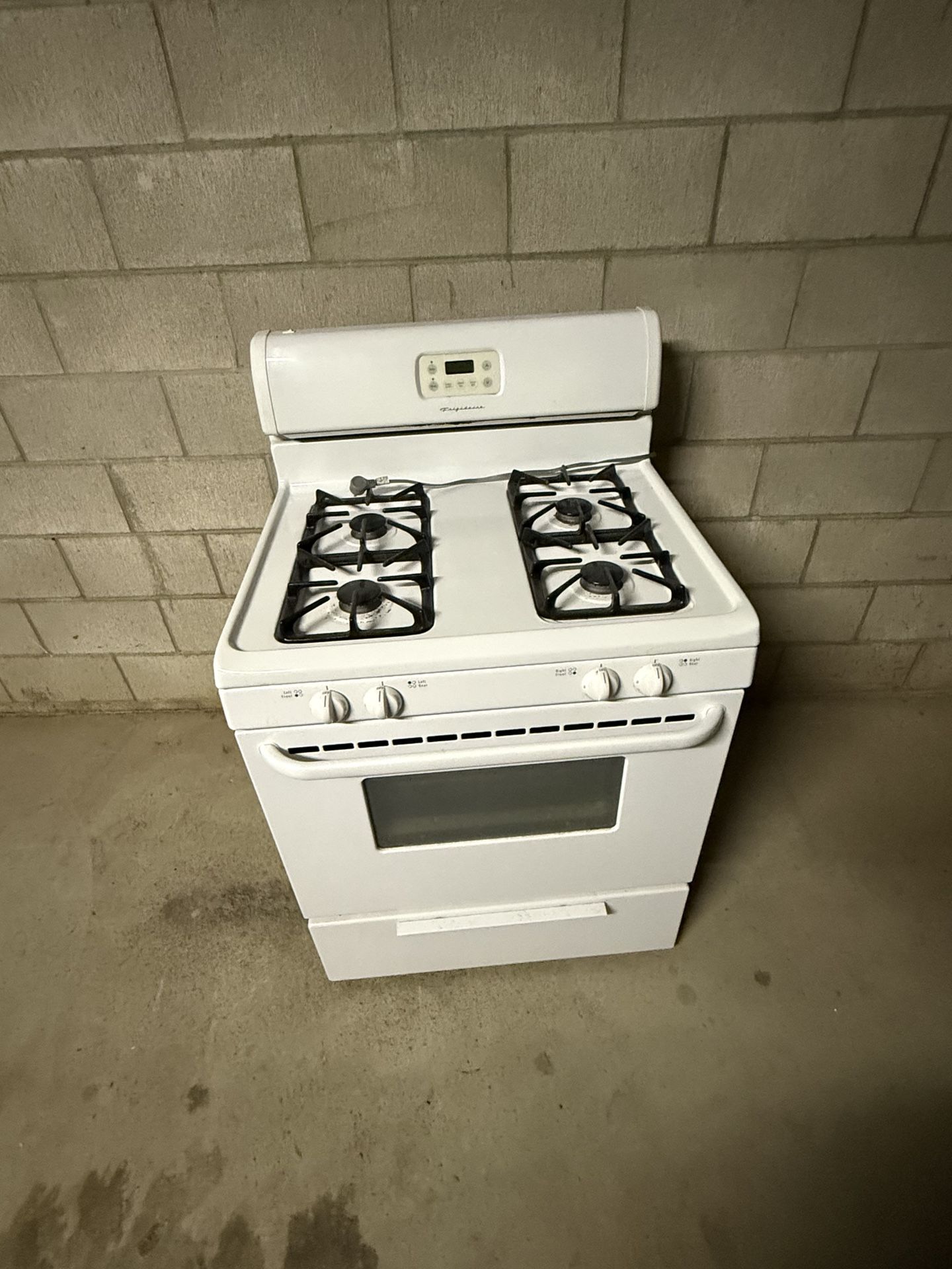 Fridge And Stove