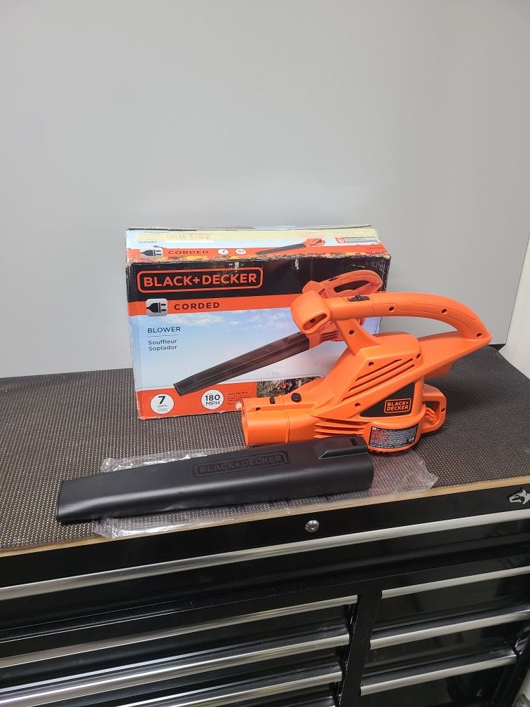 Black+Decker Blower