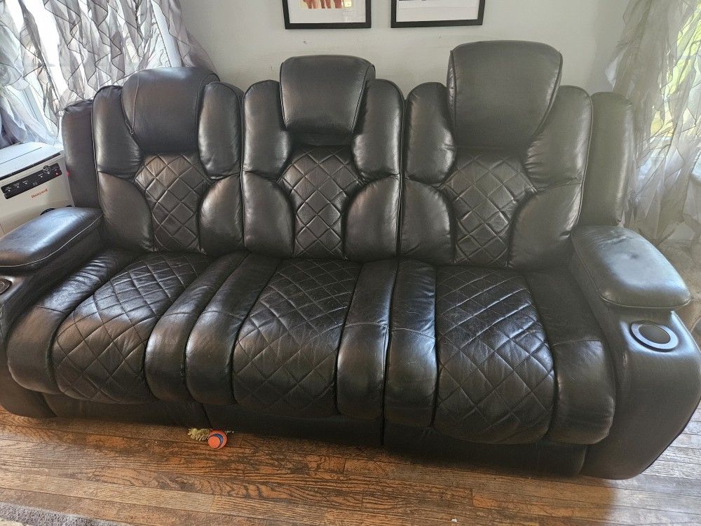 2 Years Old Comfortable Leather Sofa And Loveseat