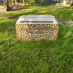 Patrician Mini Burial Vault
