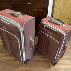 Large and medium travel luggage set