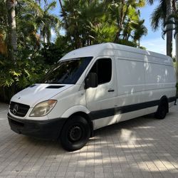 2012 Mercedes-Benz Sprinter Van