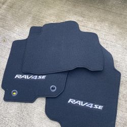 Rav4Se Sub Car And Pick Up Car Mats Like New Set Of 4
