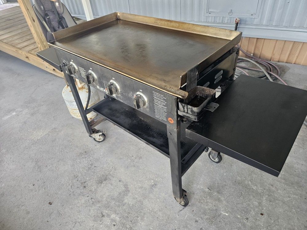 BLACKSTONE GRIDDLE 4 BURNER