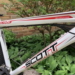 Scott Scale 27-Speed Road Bike