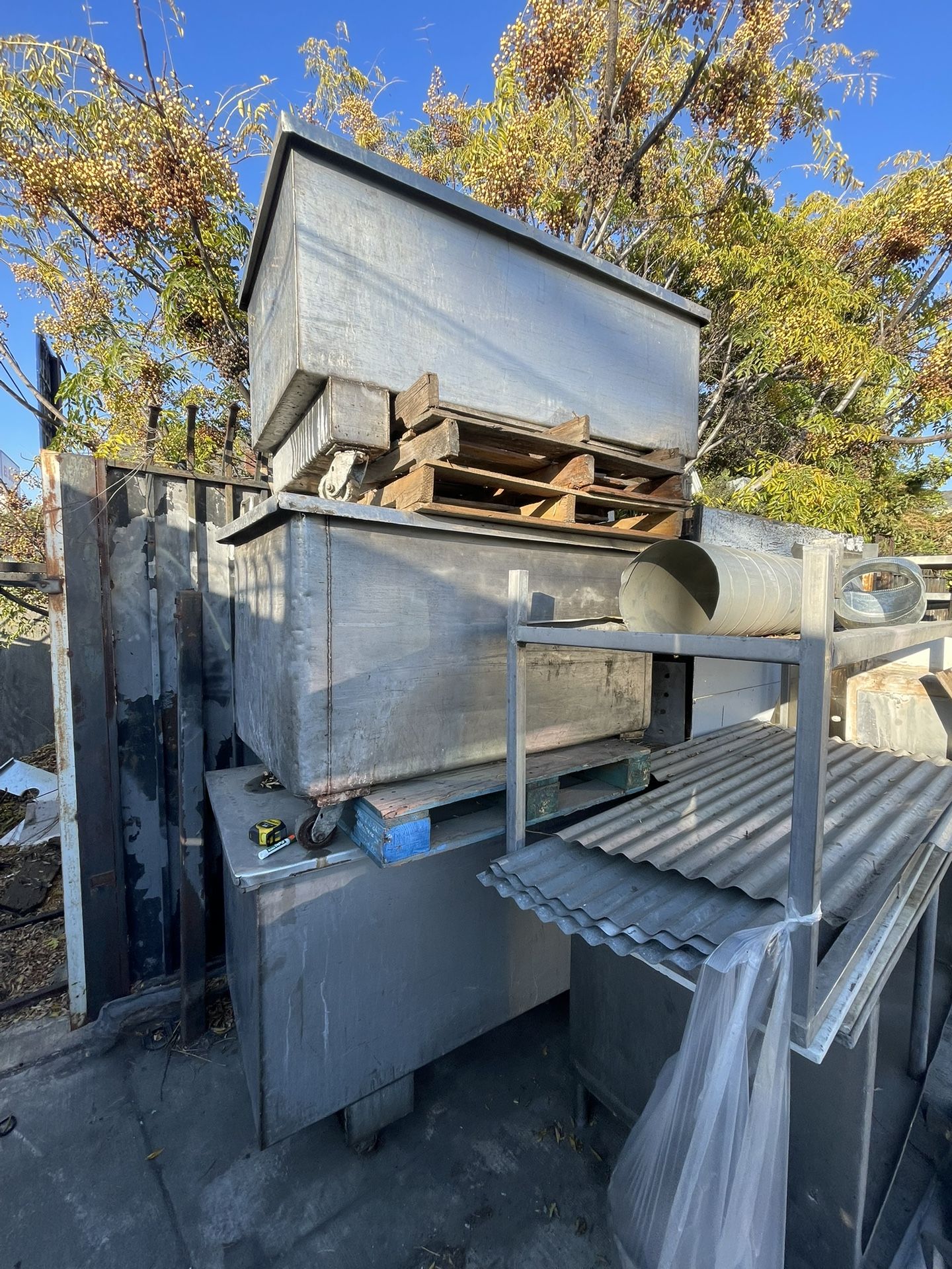 Heavy-Duty Stainless Steel Holding Tanks – Food Grade – Multiple Sizes Available