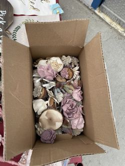 Wedding decorations And Different Items