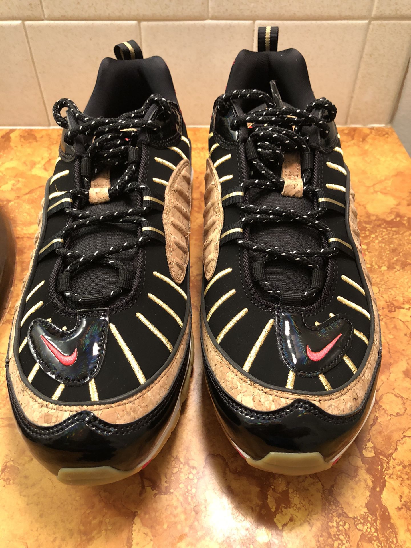 Nike Air Max 98 "New Year" Black Cork Red SZ 10 Running Shoes CT1173-001