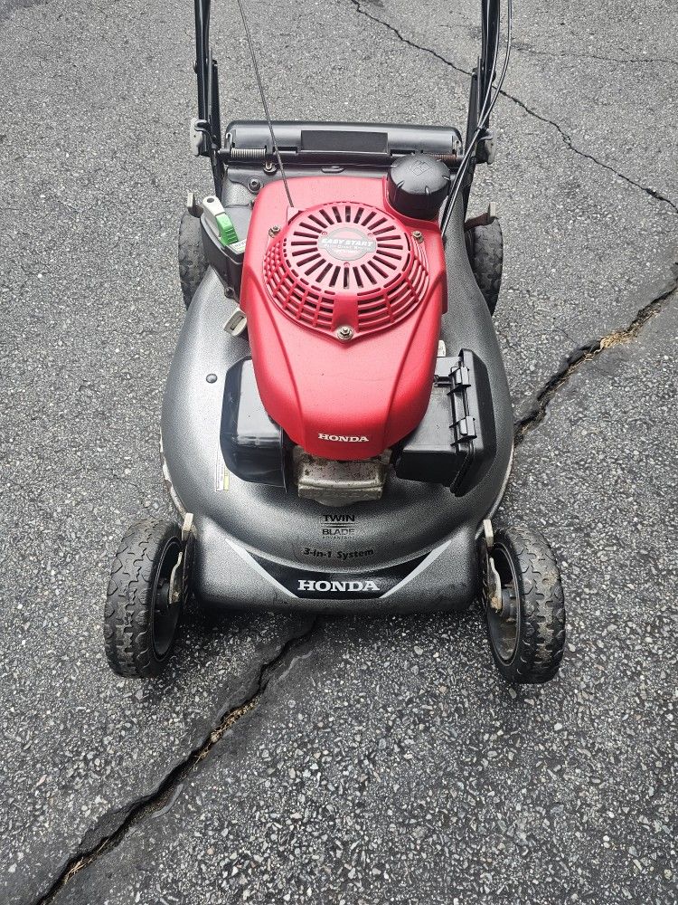Honda 21" HRR216K10VKAA Self Propelled Mower