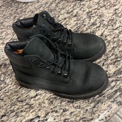 Boys Timberlands 12M