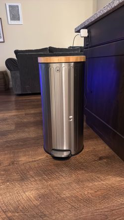 Stainless Steel Step Trash Can with Bamboo Lid