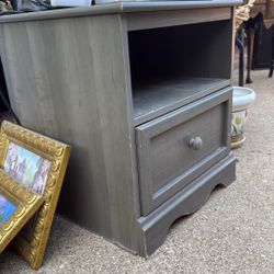 Side Table Nightstand Needs A Little Tlc, But Nothing A Good Coat Of Paint Can’t Handle To Match Your De