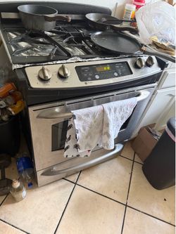 Fridge and Stove