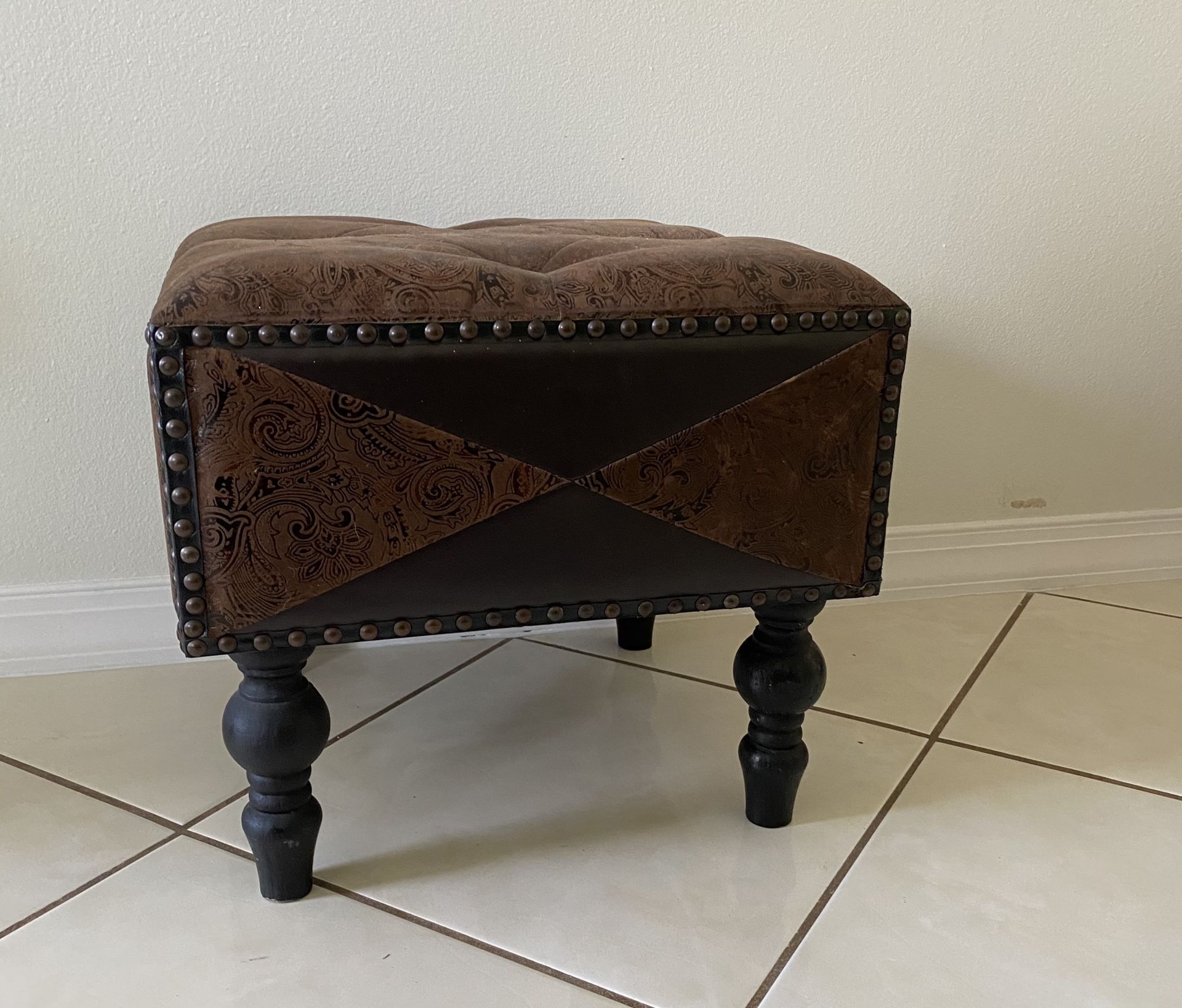 Small Cushioned Upholstered Stool/Pouf