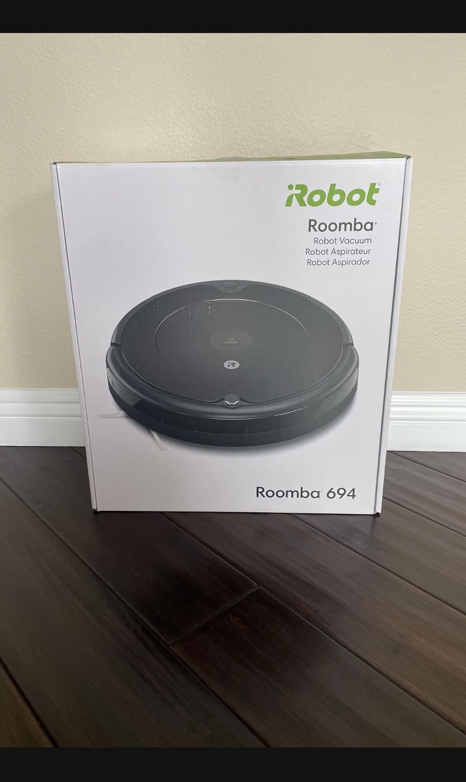 *BRAND NEW* iRobot Roomba 694 Robot Vacuum-Wi-Fi Connectivity, Personalized Cleaning Recommendations, Works with Alexa