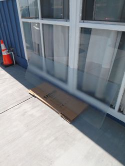 One  glass sheet