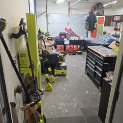 WHATNOT LIVE AUCTION! PLEASE FOLLOW AND BOOKMARK MY NEXT EVENT