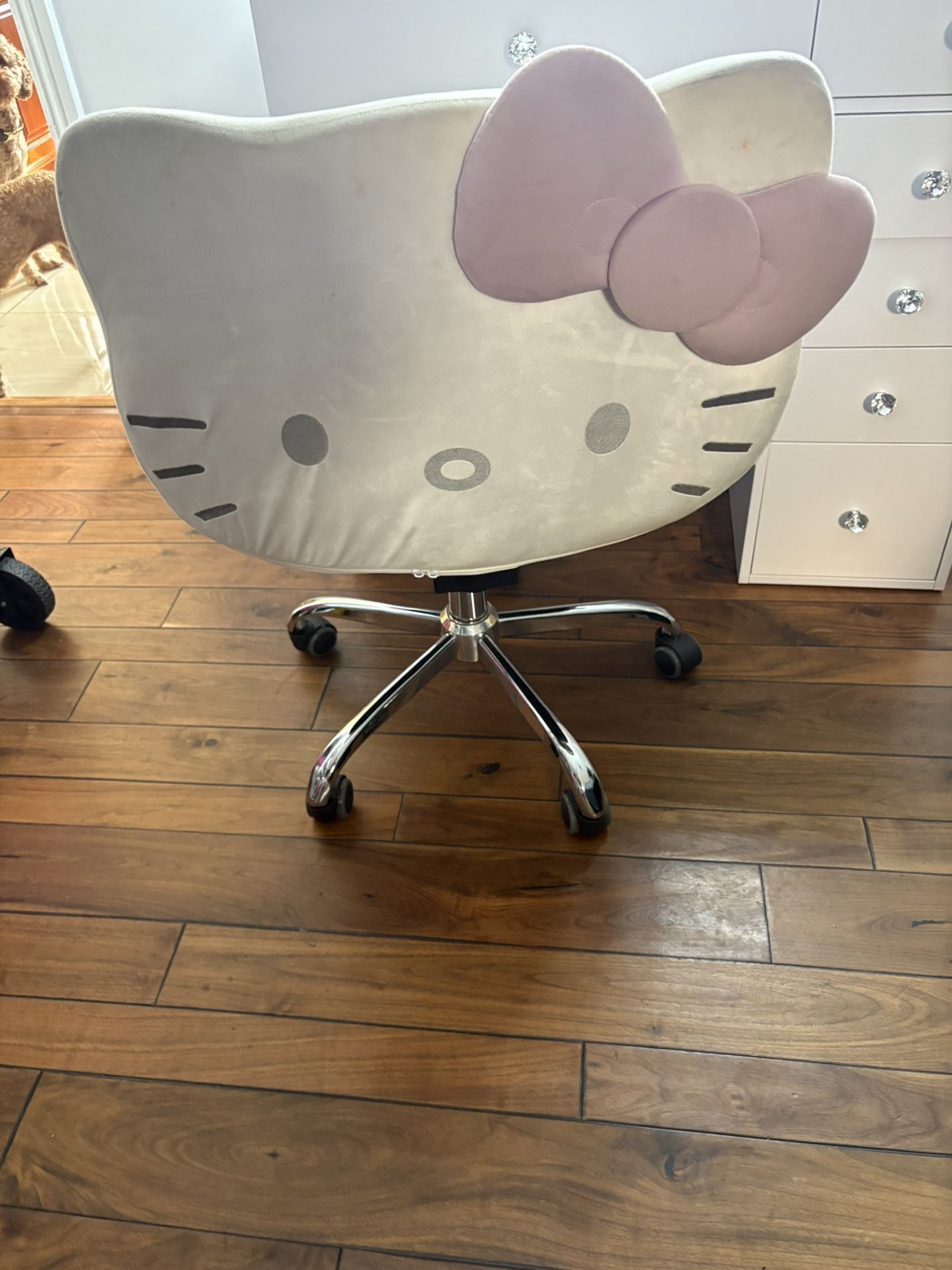 Hello Kitty Chair