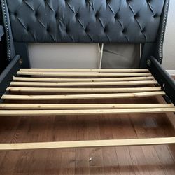 Bed Set And Box Spring . 