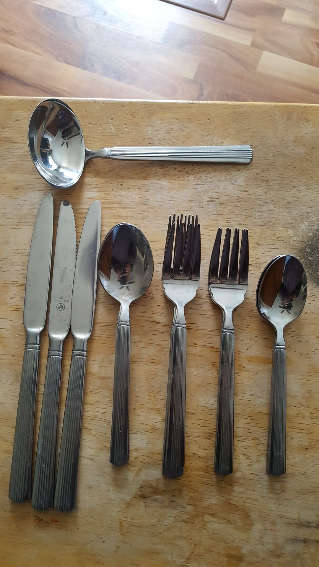 Pfaltzgraff Basic Stainless Steel Dinner Set